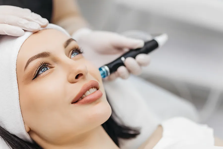 Microneedling-With-PRF-Clinic A woman receives a microneedling treatment. Schedule Microneedling with PRF from Marina Fay, PA-C in Aventura-North Miami.